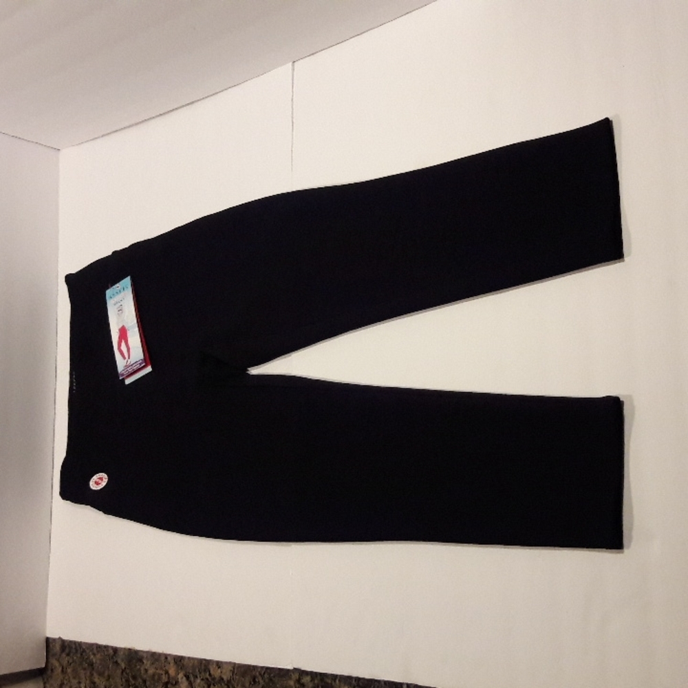 Spanx Assets Structured Capri Leggings MED NWT